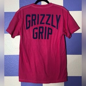NWOT Grizzly Grip Pocket Tee in Hot Pink Hibiscus with Navy Blue Text - Size M